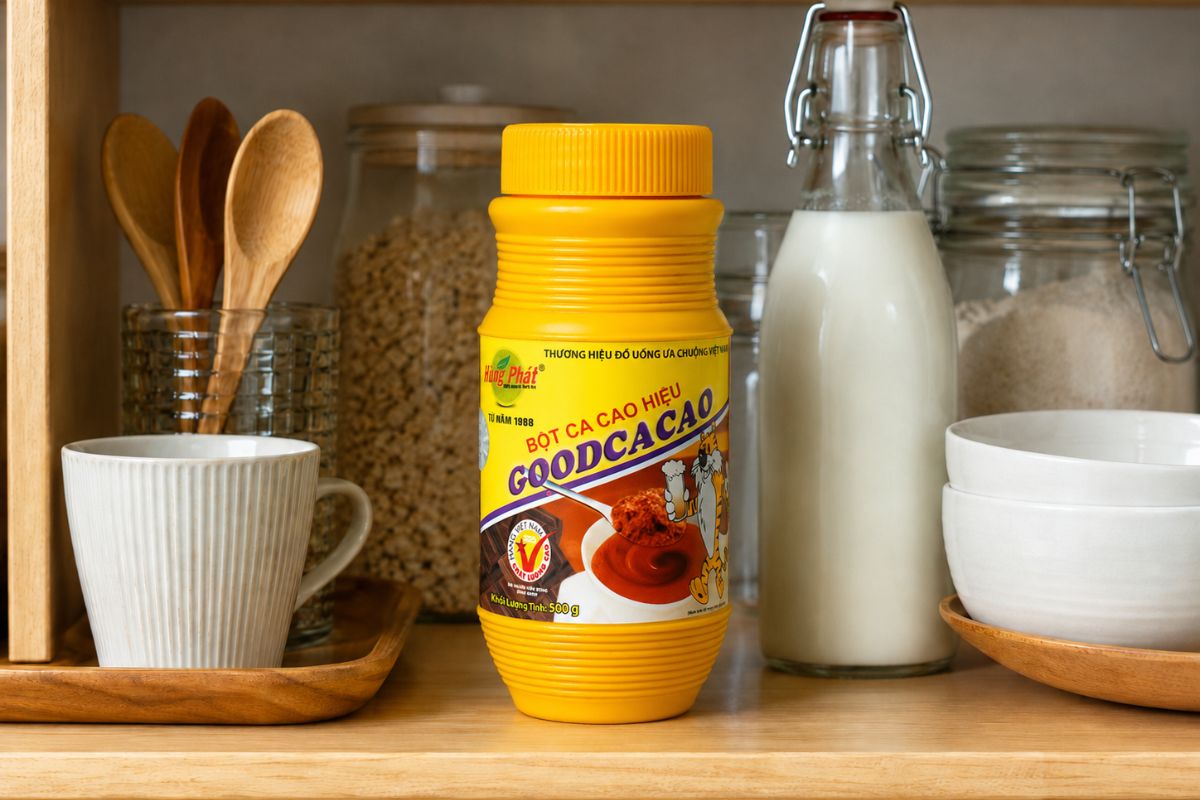 Một hộp cacao có thể đặt trong bếp, trên kệ đồ uống hoặc tại pantry công ty