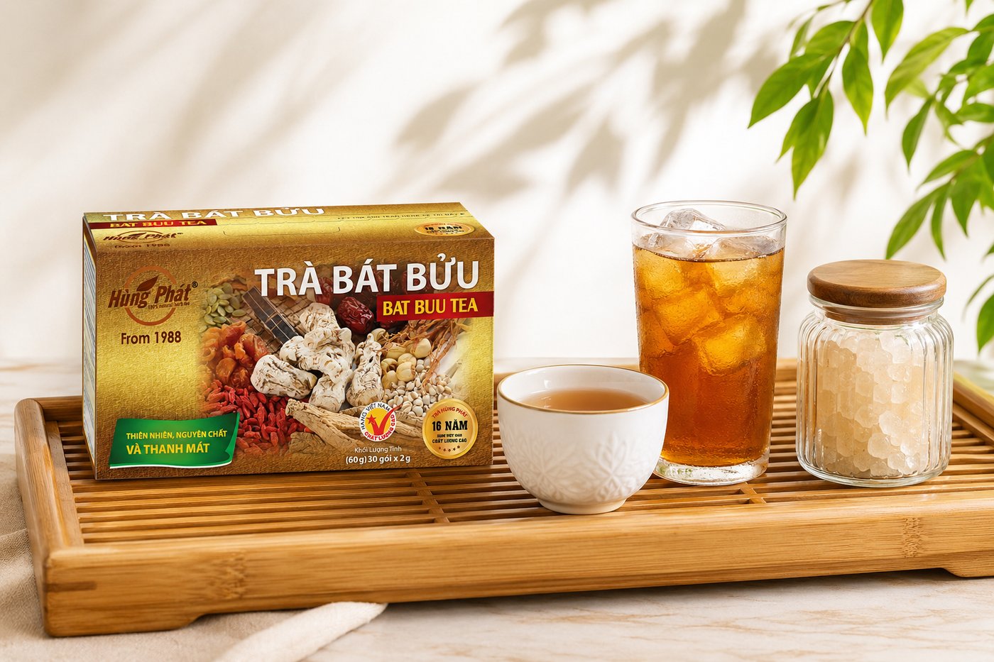 Trà Bát Bửu Hùng Phát - Có một điều thú vị ở Bát Bửu mà không phải dòng trà nào cũng có: cùng một hộp, anh